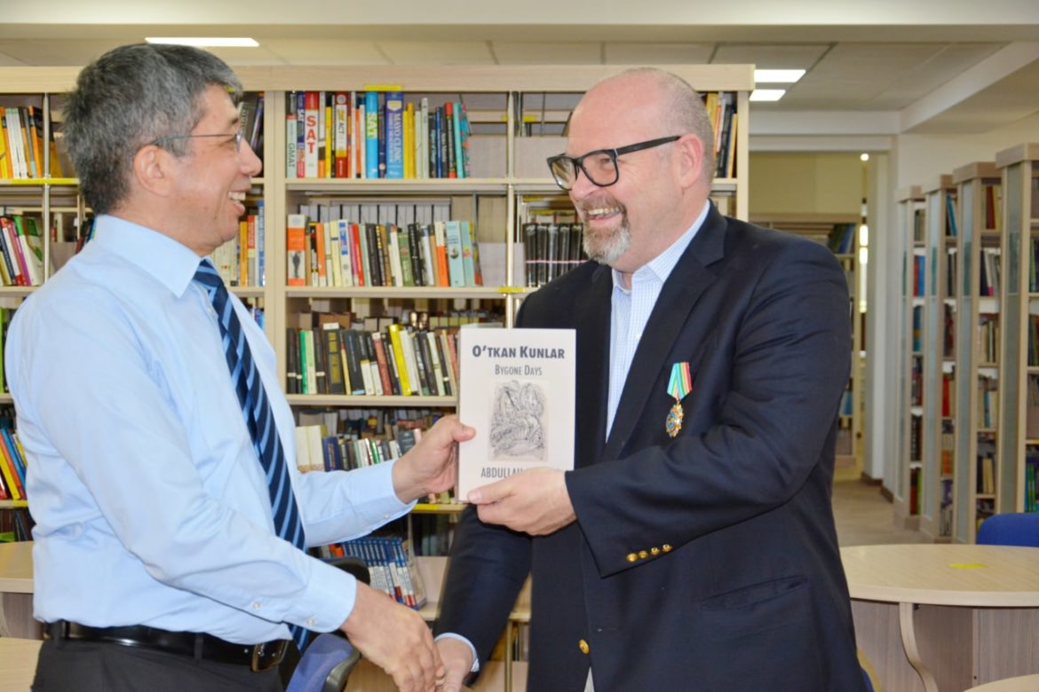 photo5213161554072154472