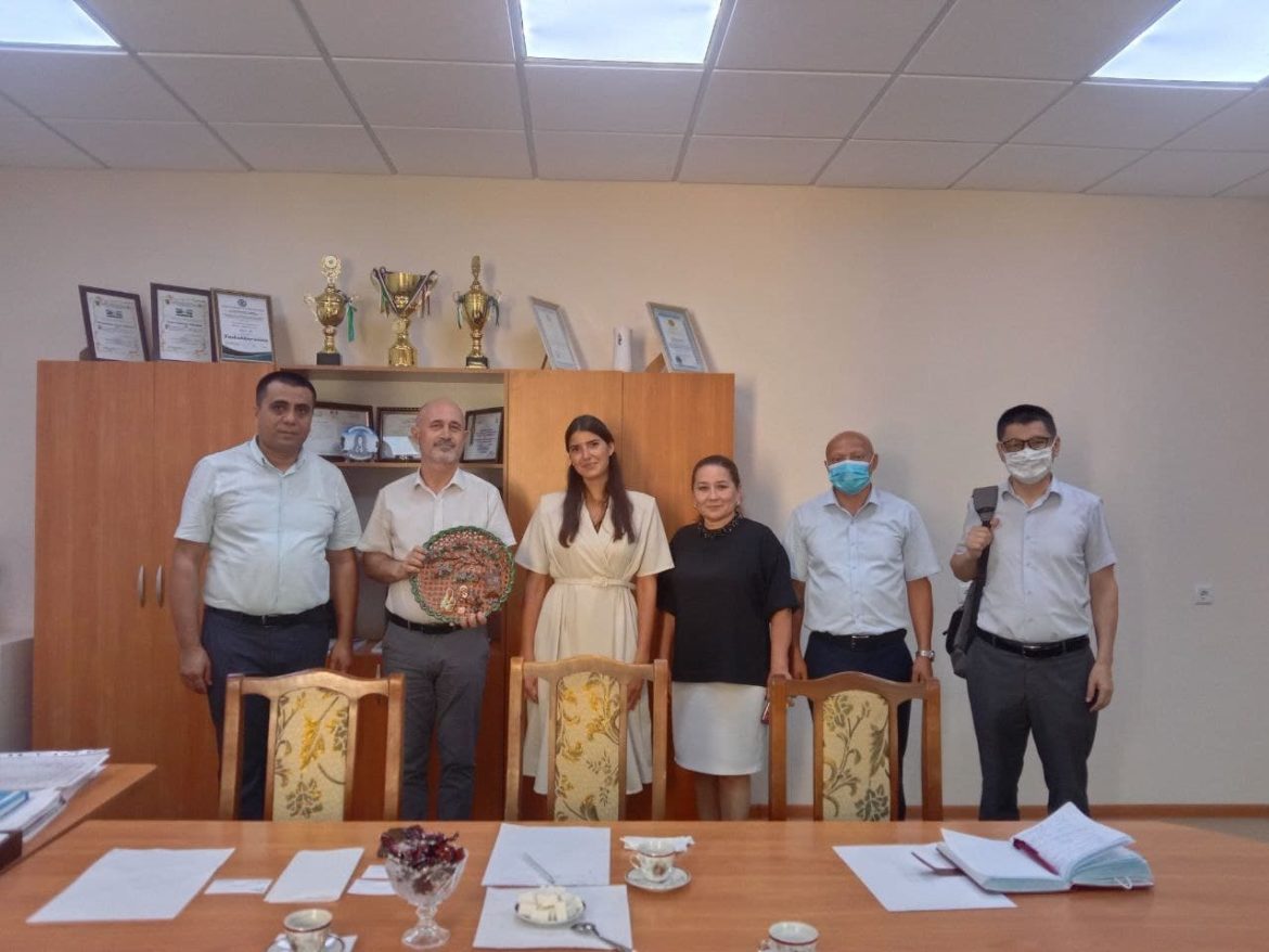 photo5314341268349892574