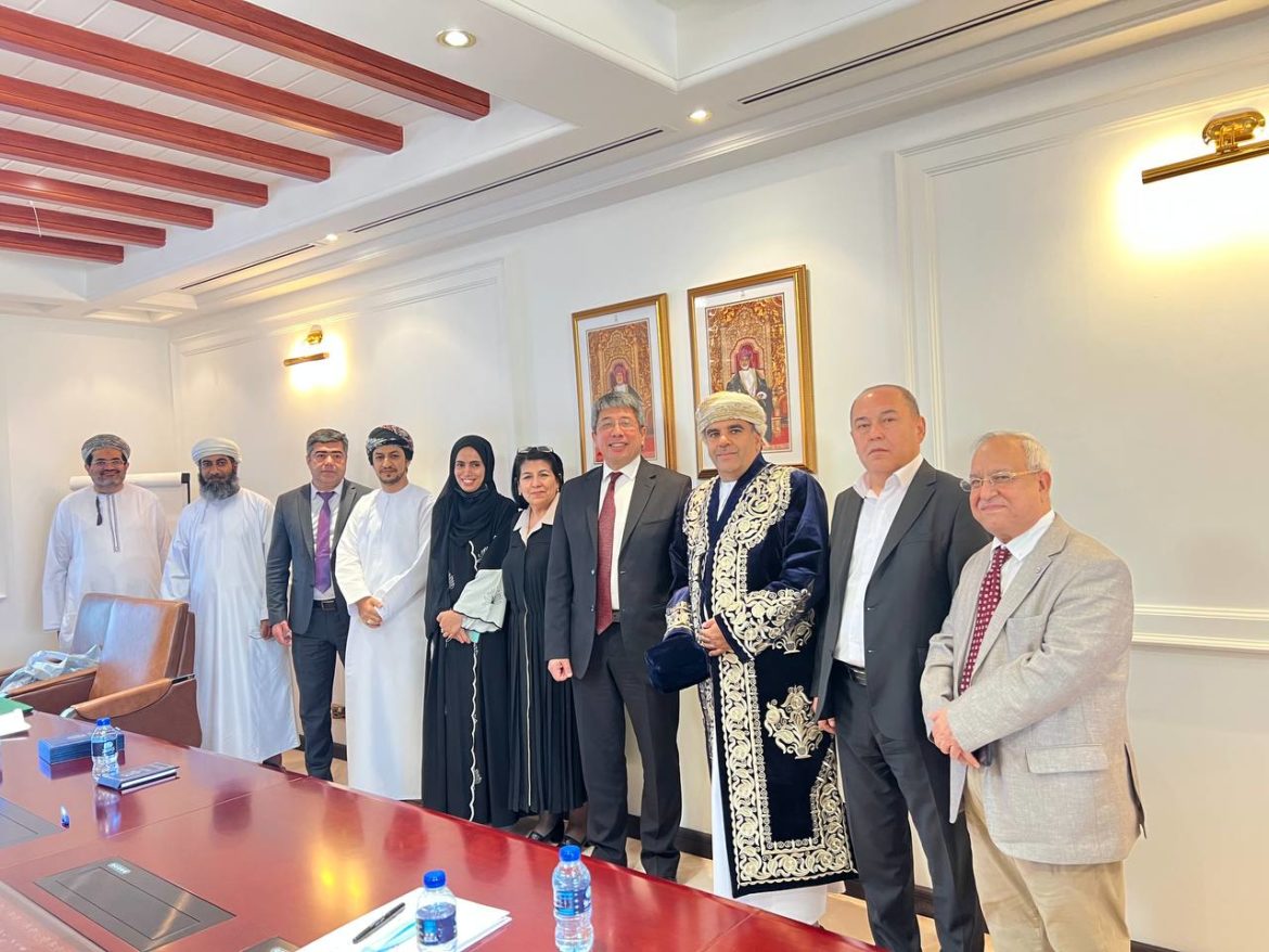 A. Abidjanov, UzSWLU Vice-Rector for International Relations, alongside with the administration of a University in Oman